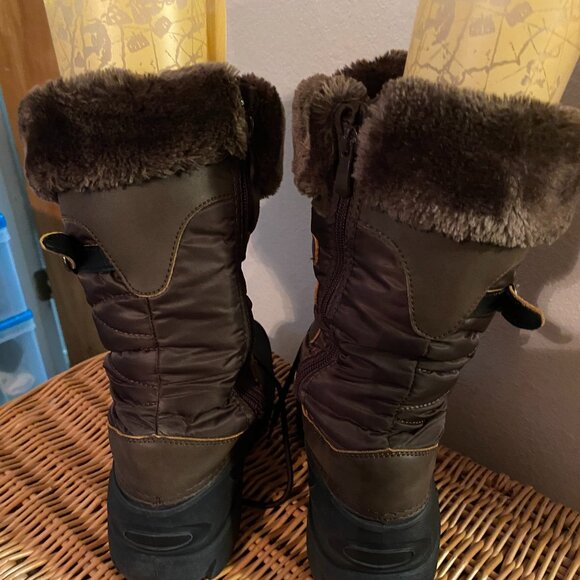 Dream Pairs, Thinsulate, brown winter boots w/fur/fleece insides, size 8 - Picture 4 of 10